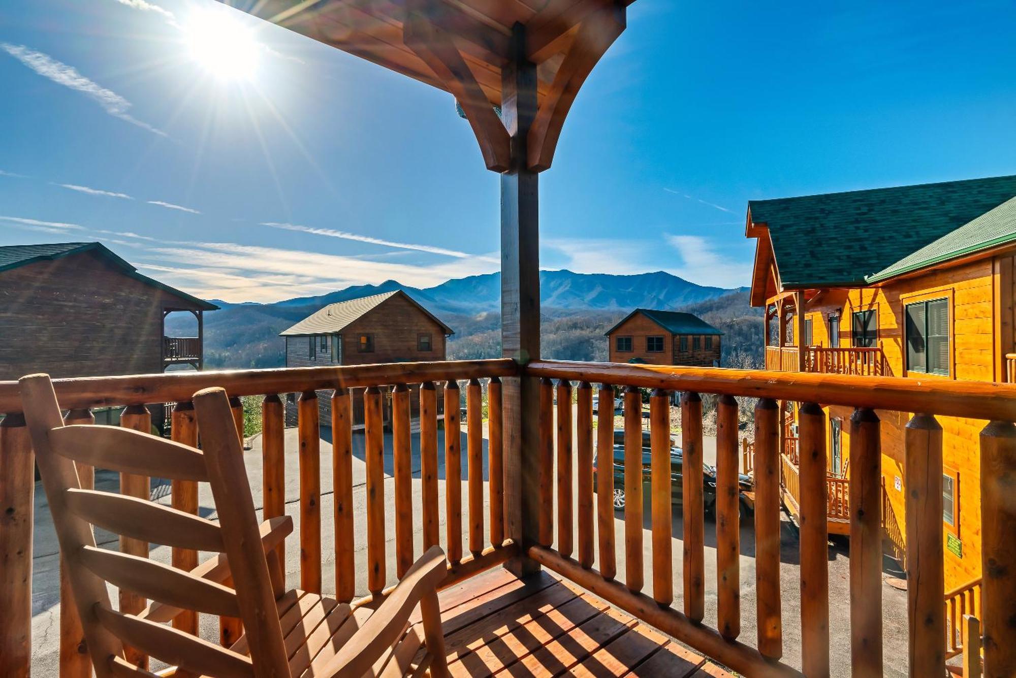 גטלינבורג Full Equipped Cabin With A Pool And Game Room Smokies Views מראה חיצוני תמונה