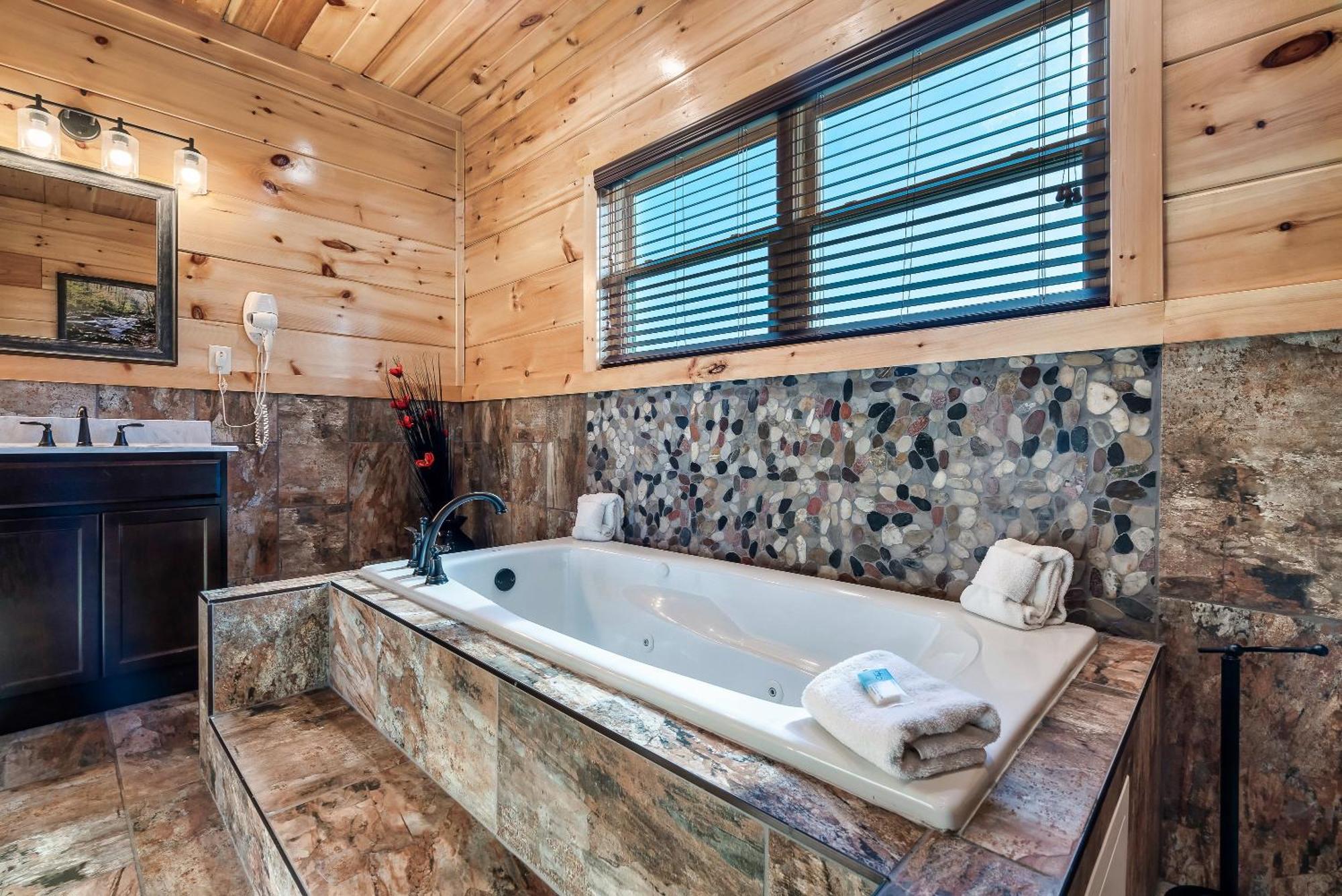 גטלינבורג Full Equipped Cabin With A Pool And Game Room Smokies Views מראה חיצוני תמונה