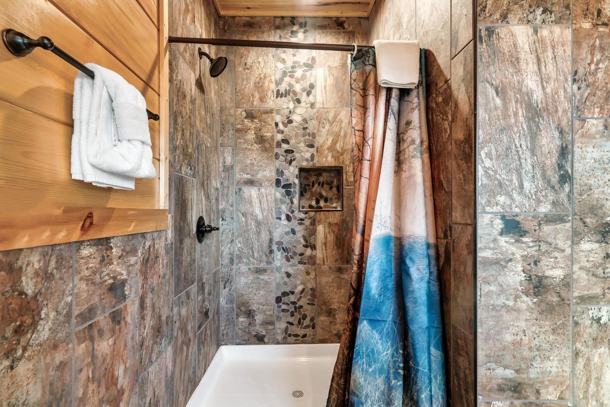 גטלינבורג Full Equipped Cabin With A Pool And Game Room Smokies Views מראה חיצוני תמונה