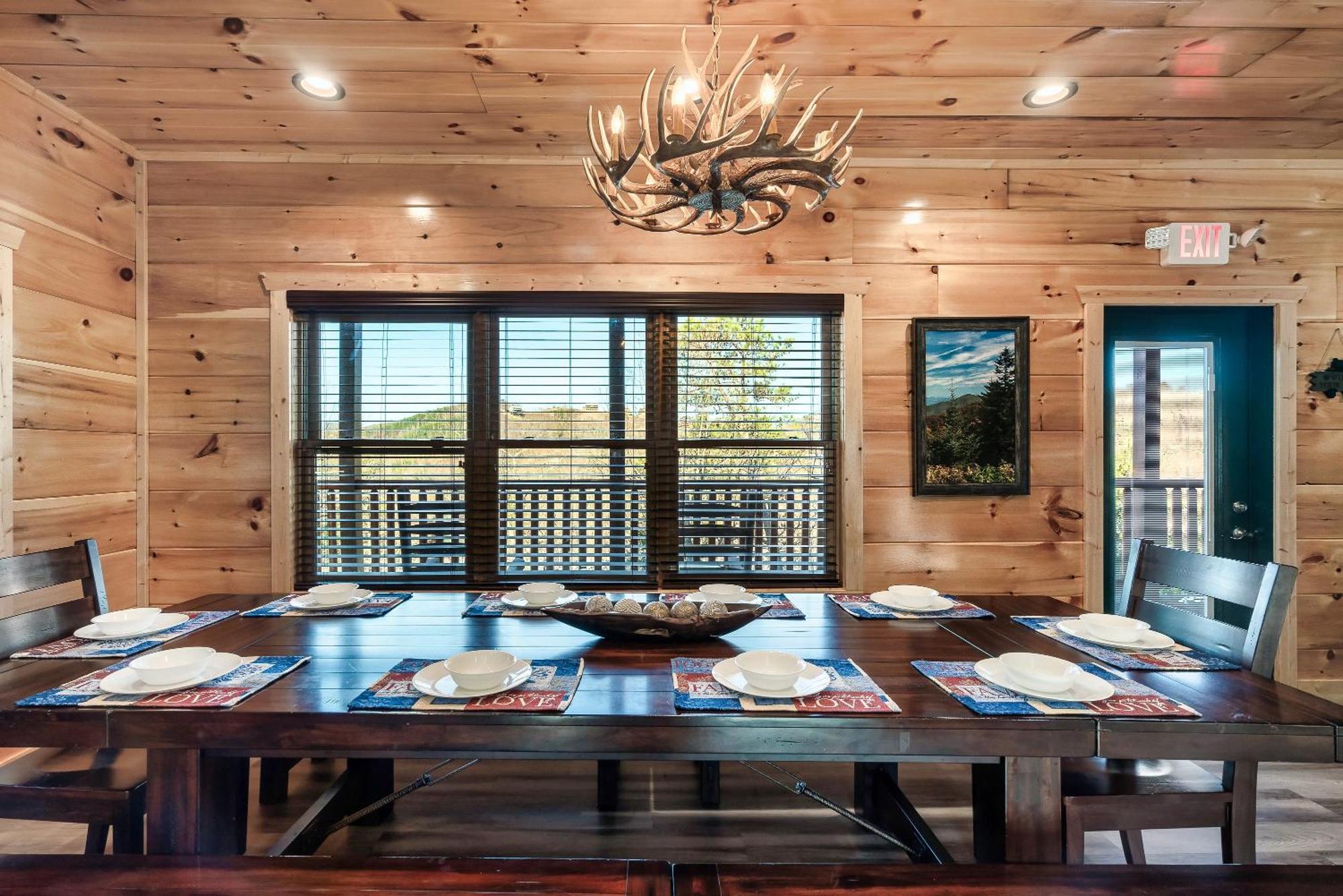 גטלינבורג Full Equipped Cabin With A Pool And Game Room Smokies Views מראה חיצוני תמונה